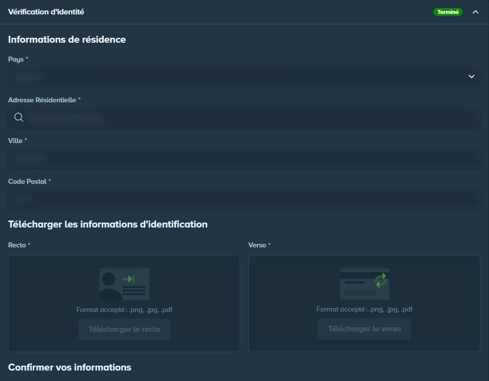 Écran « Vérification d'identité » des paramètres de Stake en français : pays, adresse résidentielle, ville, code postal, puis le téléversement du recto et du verso de la pièce d'identité